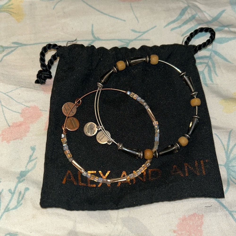 Bracelets set